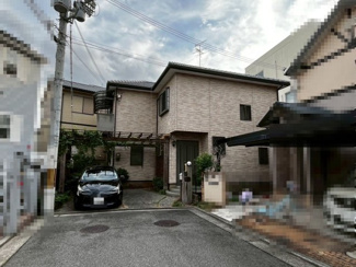 【外観】 | 菱木１丁　中古一戸建 | ベルピアノ病院まで徒歩７分ですので、突然の怪我や体調不良の時にも安心ですね♪