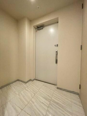 【玄関】 | SKYZ TOWER&GARDEN（スカイズタワー＆ガーデン）