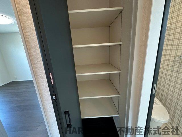 四條畷市江瀬美町　３階建の収納