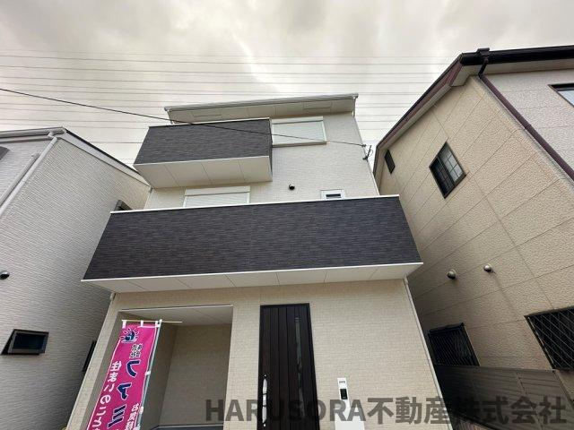 四條畷市江瀬美町　３階建