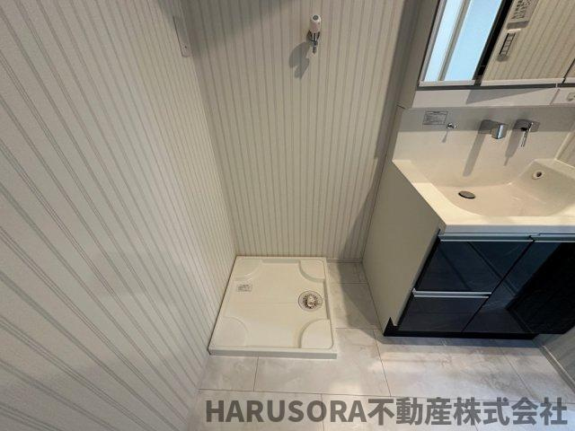 四條畷市江瀬美町　３階建のランドリースペース