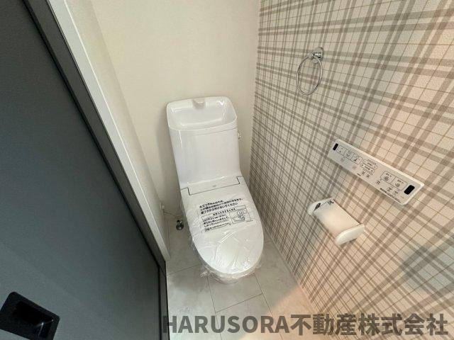 四條畷市江瀬美町　３階建のトイレ