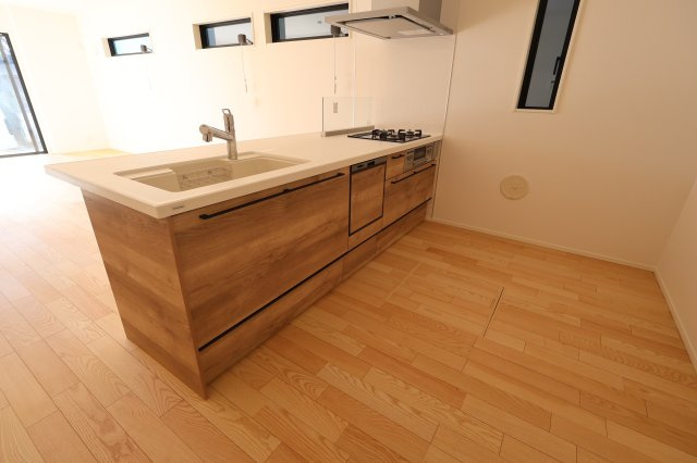 《仲介手数料無料》緑区大字三室1148-2(全1戸)新築一戸建てミラスモのキッチン|撮影日 2025年11月26日 13:30 晴れ