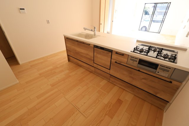 《仲介手数料無料》緑区大字三室1148-2(全1戸)新築一戸建てミラスモのキッチン|撮影日 2025年11月26日 13:30 晴れ