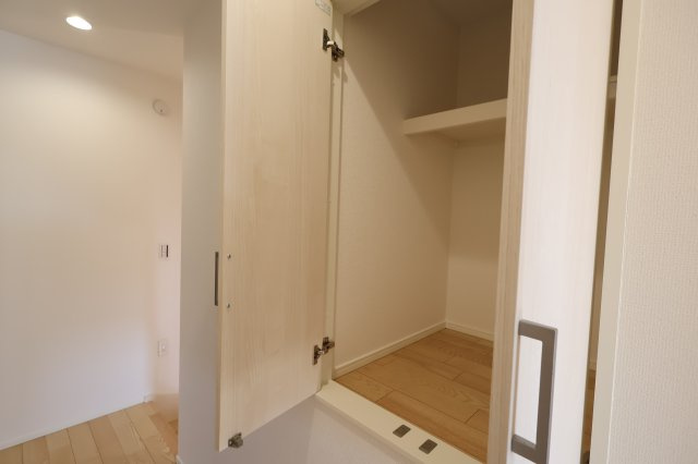 《仲介手数料無料》緑区大字三室1148-2(全1戸)新築一戸建てミラスモの収納|撮影日 2025年11月26日 13:30 晴れ