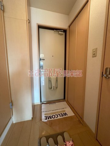 フローラ国分の玄関