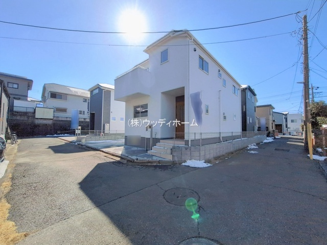 春日部市米島第31　新築一戸建て　1号棟の前面道路含む現地写真