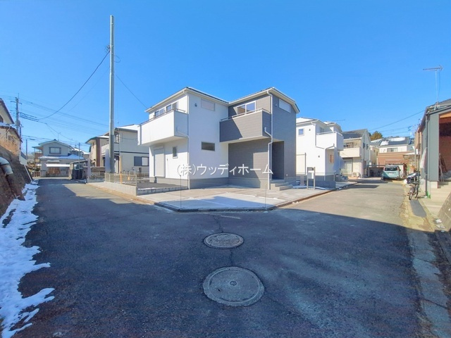 春日部市米島第31　新築一戸建て　2号棟の前面道路含む現地写真