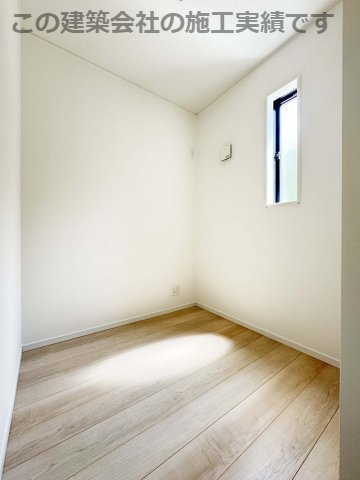 耐震+制震の家 今津町 第4：住宅性能取得物件：2号棟のその他|2階にテレワークルーム
お仕事、書斎、お子様のお勉強
収納スペースにも