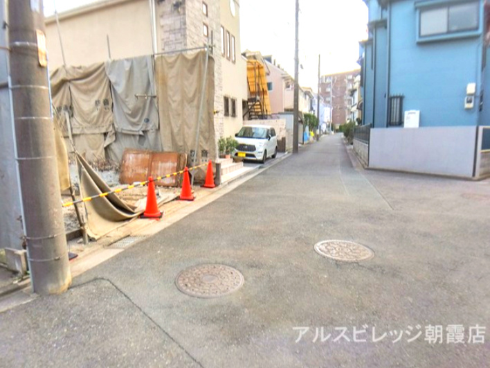 土地/朝霞市三原4丁目　　19期の前面道路含む現地写真