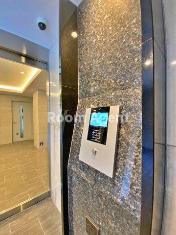 パルティール神宮南のエントランス