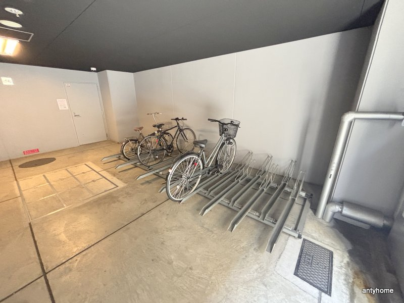 スワンズ江戸堀ウエストパーク　仲介手数料無料の駐車場