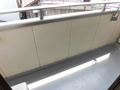 【バルコニー】 | サンヴィレッジ | 外干しのできるバルコニーです