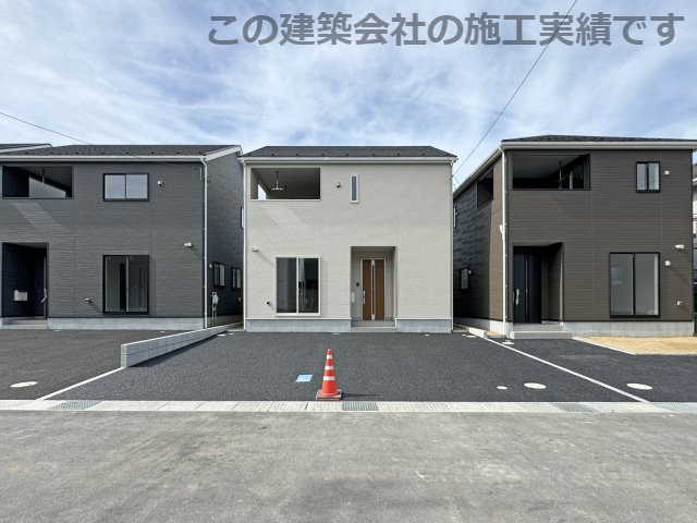 耐震+制震の家 今津町 第4：住宅性能取得物件：3号棟の前面道路含む現地写真|★先着順販売受付開始！
耐震+制震の家 今津町 第4：住宅性能取得物件：3号棟
◎住宅性能評価取得物件
◎価格への挑戦と性能にもこだわった家
◎遺芳丘小学校
◎松永駅徒歩7分