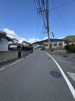 【前面道路含む現地写真】
