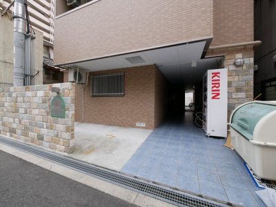 【エントランス】 | みおつくし西なんば | 落ち着いたエントランスです