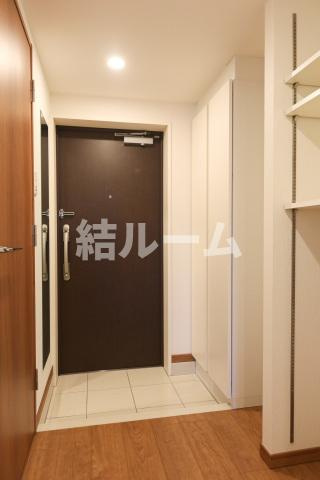 スカイコートパレス千川の玄関