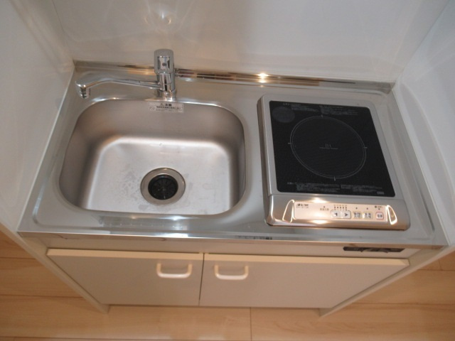 豊島区池袋本町１丁目のアパートのキッチン