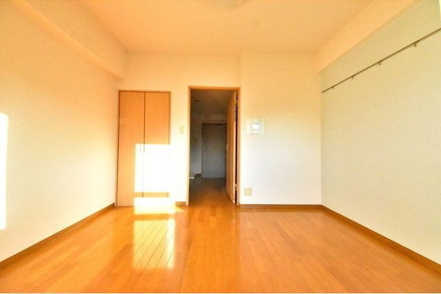 ヴェルト新宿落合の玄関