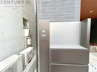 玄関前インターフォン