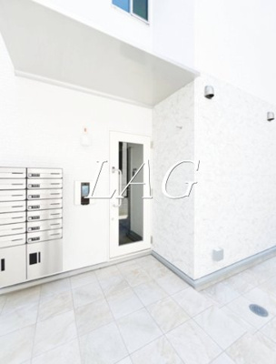 【エントランス】 | Claudia Takenotsuka | エントランスです。