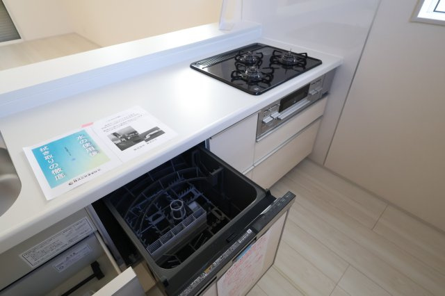 《仲介手数料無料》上尾市浅間台３丁目5-5新築一戸建てブルーミングガーデンのキッチン