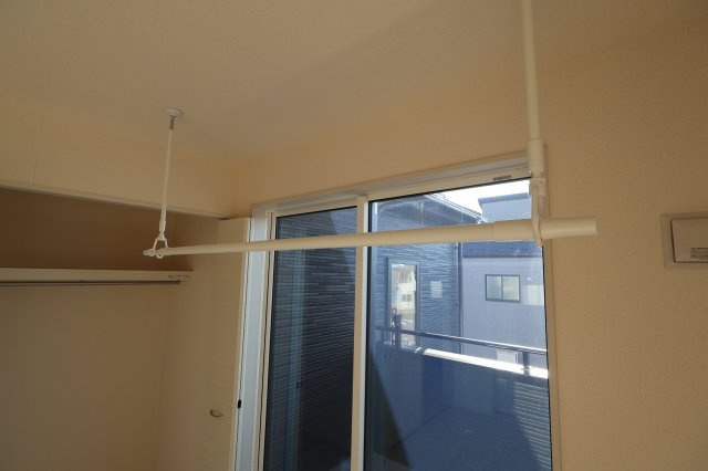 《仲介手数料無料》上尾市浅間台３丁目5-5新築一戸建てブルーミングガーデンのランドリースペース