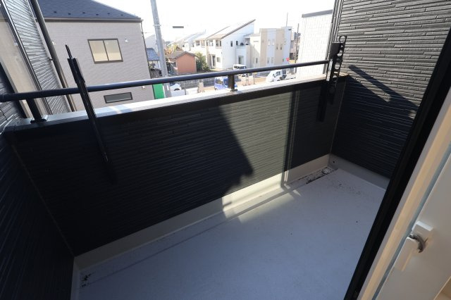 《仲介手数料無料》上尾市浅間台３丁目5-5新築一戸建てブルーミングガーデンのバルコニー