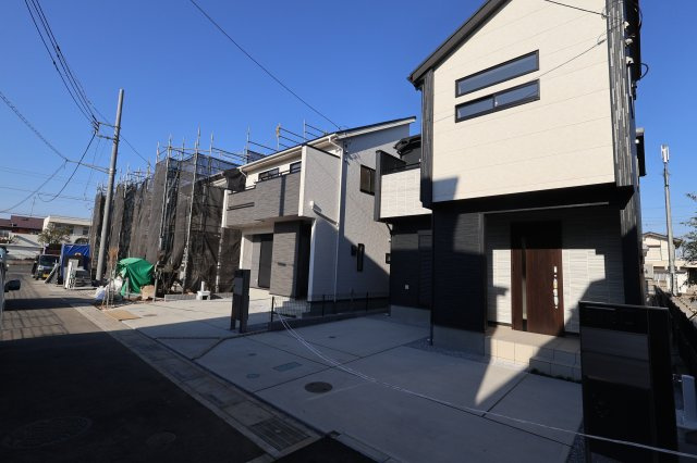 《仲介手数料無料》上尾市浅間台３丁目5-5新築一戸建てブルーミングガーデンの外観