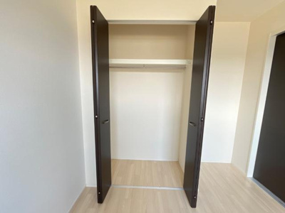 【収納】 | ソラーレ梅満 | 洋室クローゼット