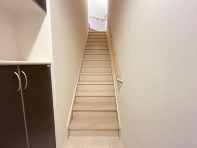 【内装】 | ソラーレ梅満 | 内階段