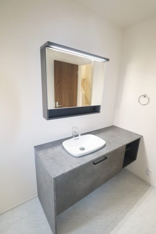 郡山市富田町字大徳南第3　　　2号棟　　　小山田小学校、郡山第６中学区　の洗面所