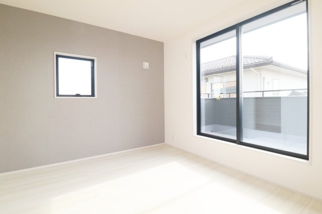 郡山市富田町字大徳南第3　　　2号棟　　　小山田小学校、郡山第６中学区　の洋室