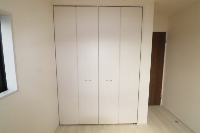 郡山市富田町字大徳南第3　　　2号棟　　　小山田小学校、郡山第６中学区　の収納