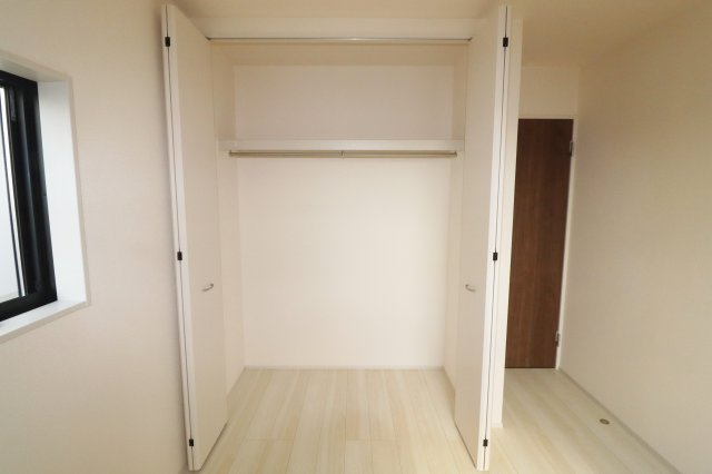 郡山市富田町字大徳南第3　　　2号棟　　　小山田小学校、郡山第６中学区　の収納