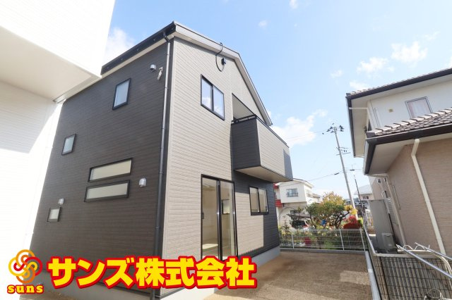 郡山市富田町字大徳南第3　　　2号棟　　　小山田小学校、郡山第６中学区　の外観|北側前面道路