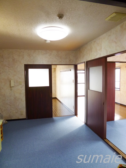 王子サウスウイングのキッチン|6帖のダイニングスペースです♪