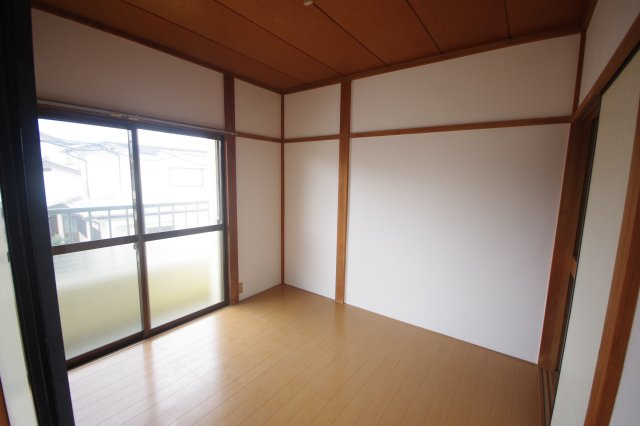 宇都宮市駒生町　共同住宅　予約済の洋室