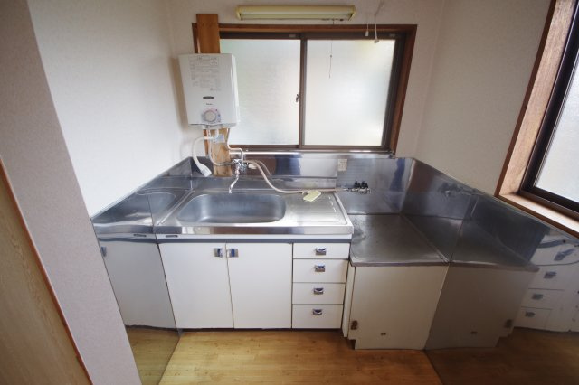 宇都宮市駒生町　共同住宅　予約済のキッチン