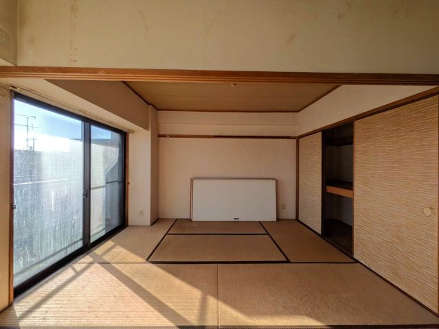 サン・エアポートNODA 3階の和室|◆南側和室も日当たり良好！押入れがありスッキリまとまります。
