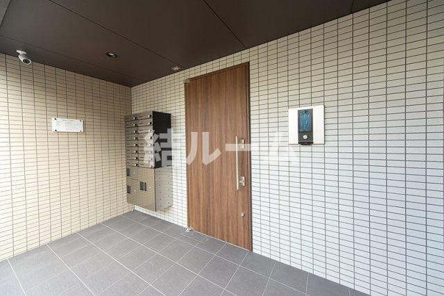 練馬区小竹町２丁目の賃貸マンションのエントランス