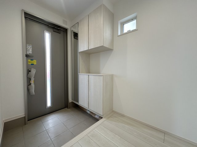 明石市朝霧南町３丁目新築戸建１号地の玄関