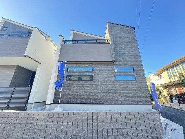 練馬区桜台5丁目　高品質×高機能　吹抜け18帖LDK　角地含む全2棟の外観|A号棟