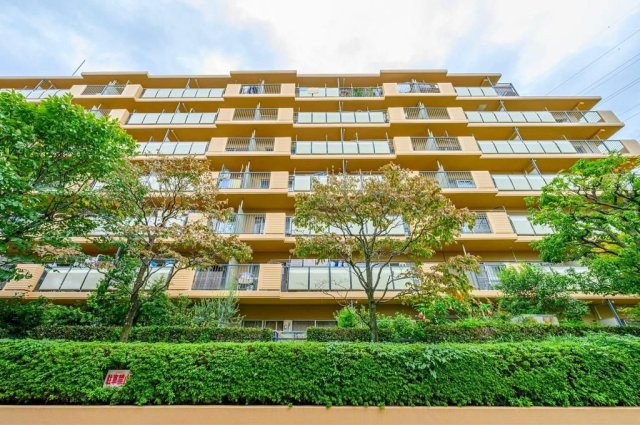 常和綱島サンハイツの外観