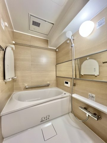 グラン・ドルーム相生の浴室|一日の疲れをいやしてくれる浴室！お子様と一緒に入るのに十分な広さです！
