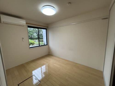 【寝室】 | シャトルみつや