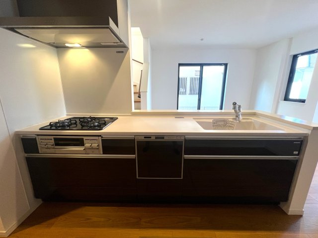 駐車３台もいけちゃう！？旭区金が谷１丁目新築戸建のキッチン|使いやすいキッチンです