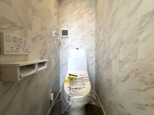 駐車３台もいけちゃう！？旭区金が谷１丁目新築戸建のトイレ|シンプルで使いやすいトイレです