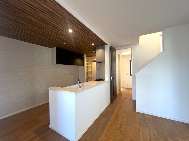 駐車３台もいけちゃう！？旭区金が谷１丁目新築戸建のキッチン|お料理しやすいキッチンです