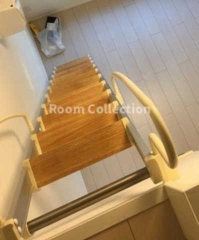 ORACLE SHIN-OKUBOの居間・リビング